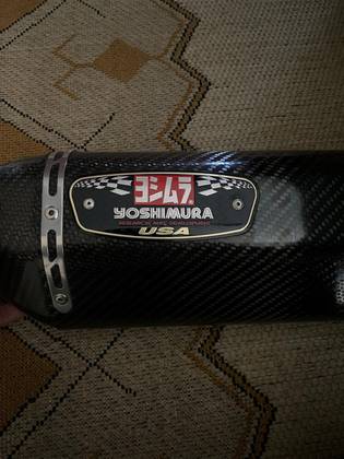 SUZUKI GSX-R750 